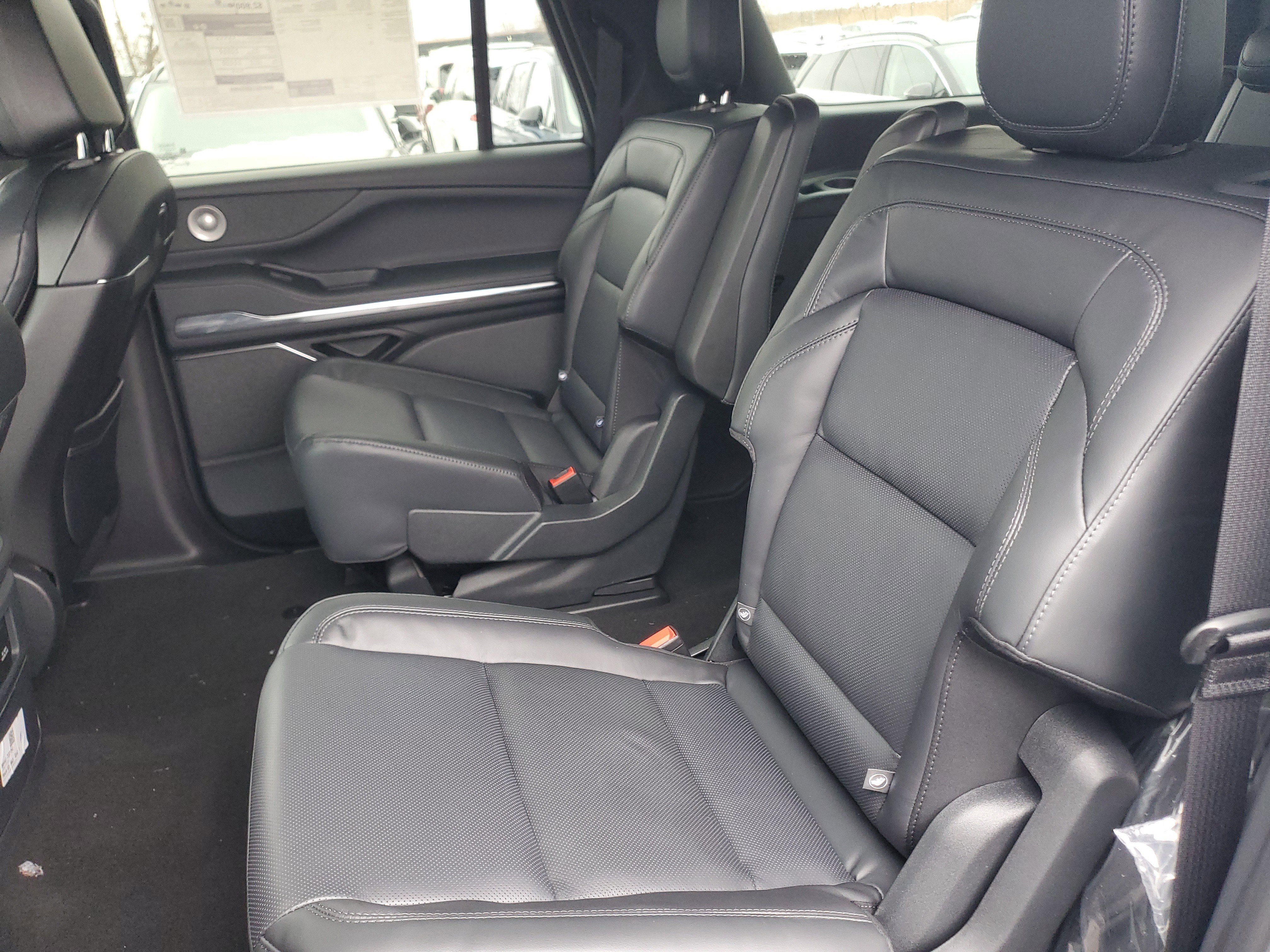 New 2026 Lincoln Navigator L Reserve w/ Jet Appearance Package image 30