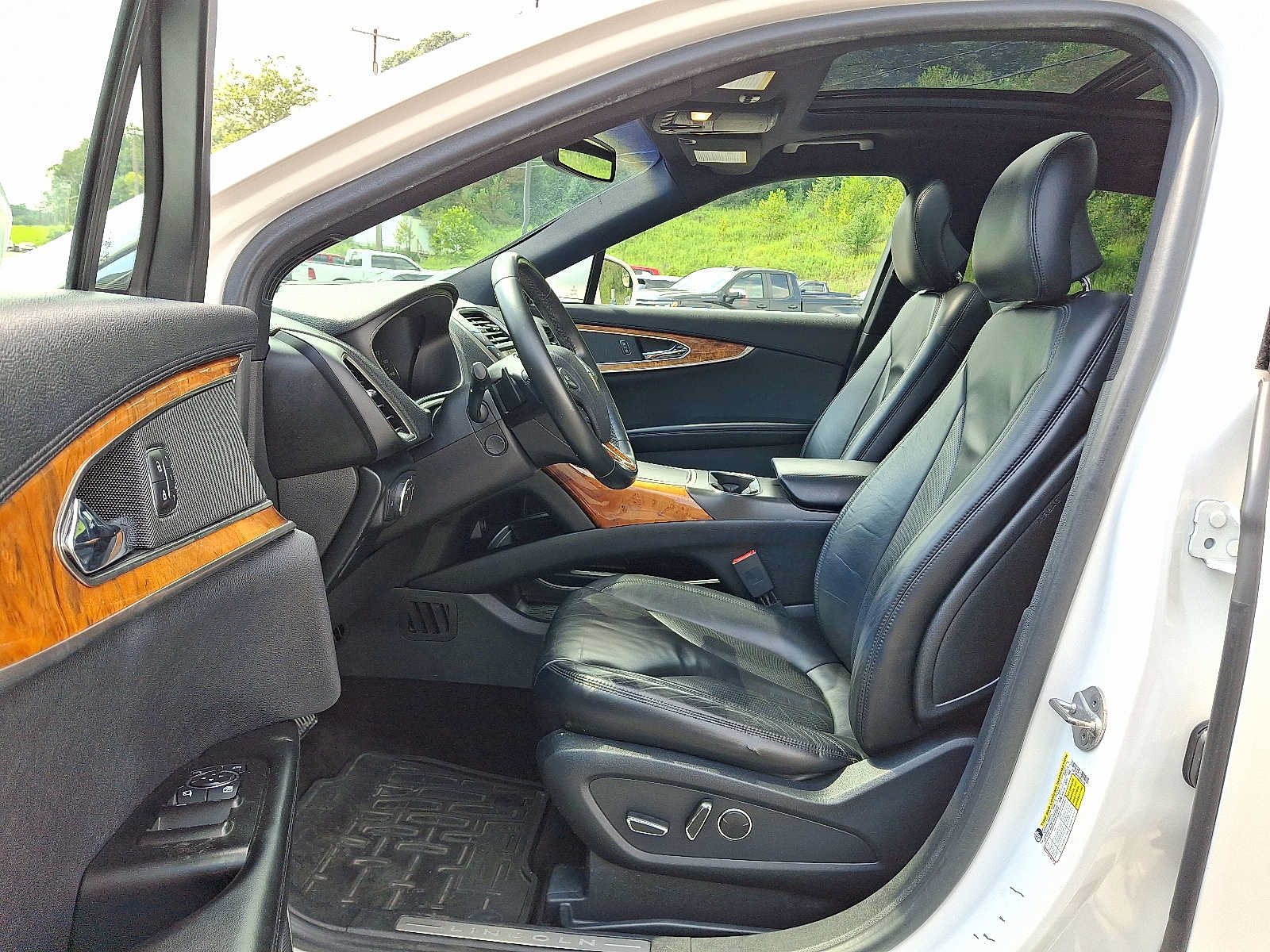 Used 2016 Lincoln MKX Select AWD/4WD image 13