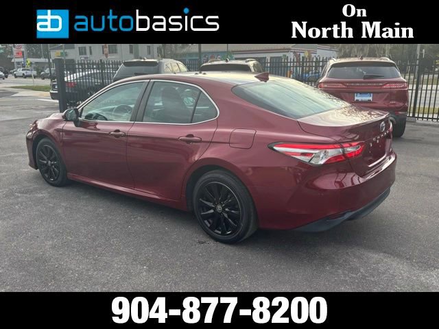 Used 2020 Toyota Camry LE image 3