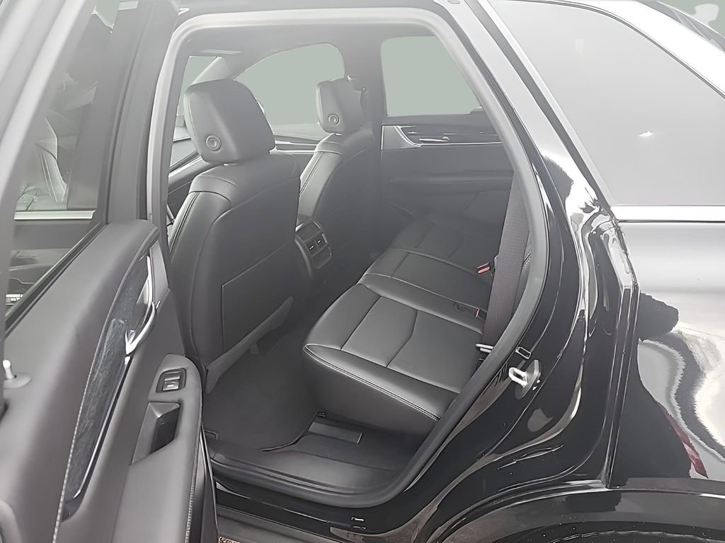 Used 2022 Cadillac XT5 Premium Luxury image 18