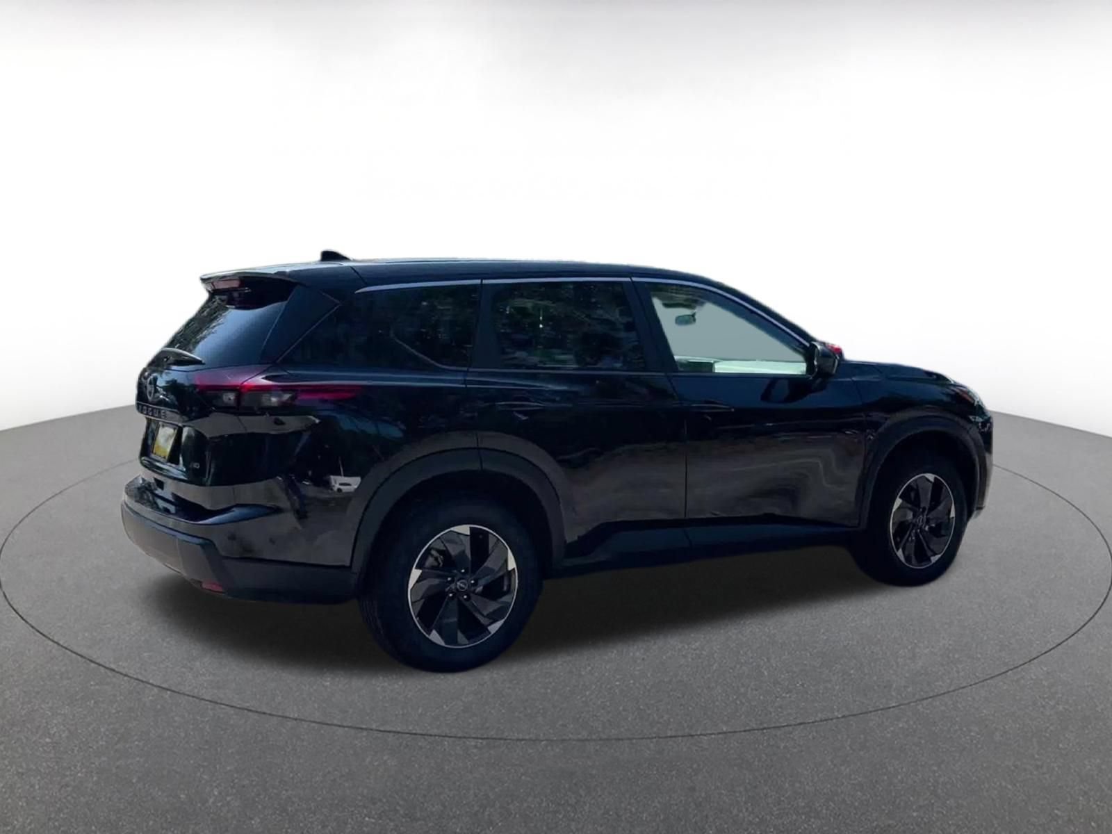 Used 2025 Nissan Rogue SV AWD/4WD image 14
