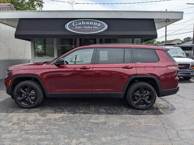 Used 2023 Jeep Grand Cherokee L Laredo AWD/4WD image 2