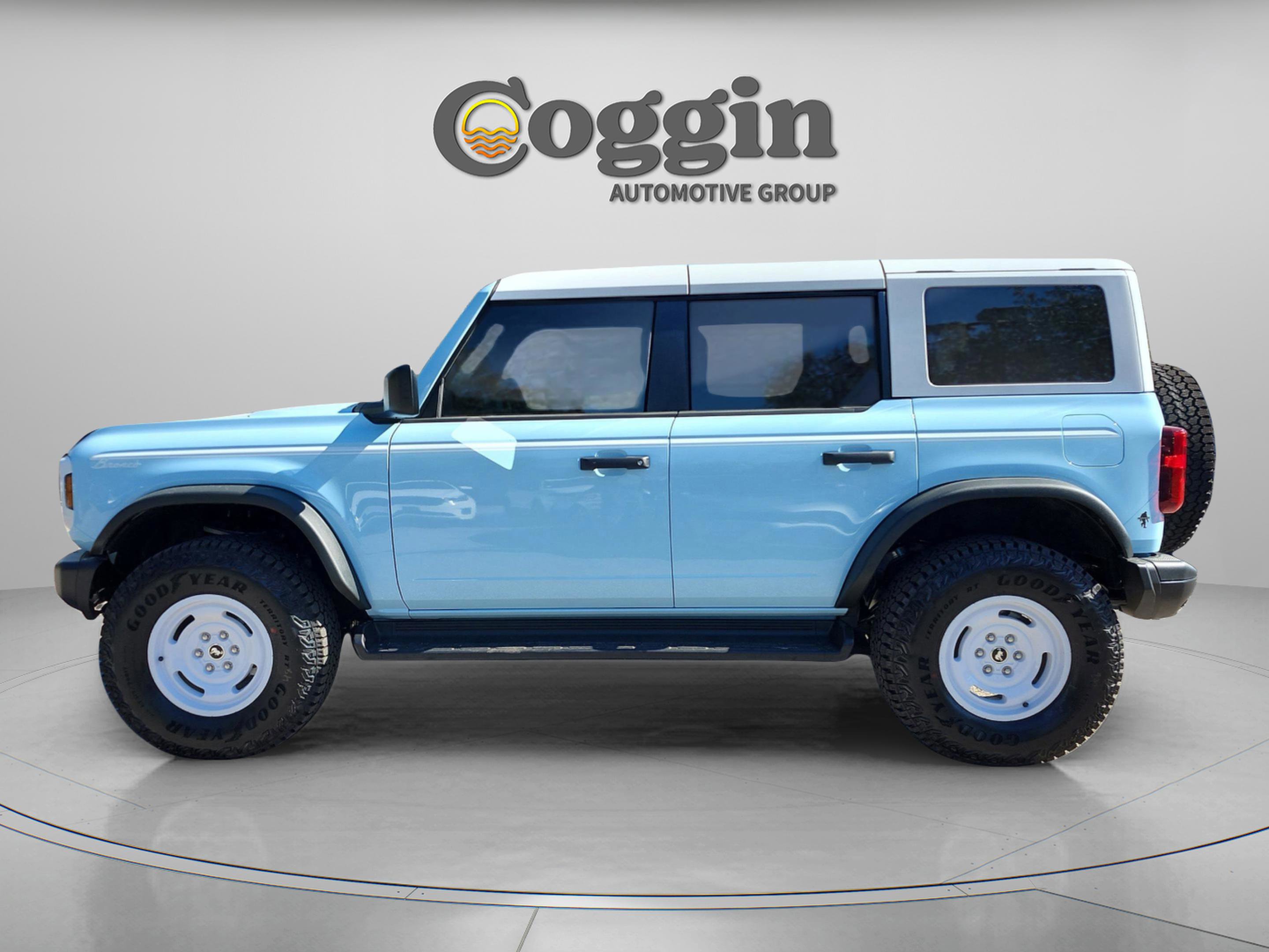 New 2025 Ford Bronco Heritage Edition image 3