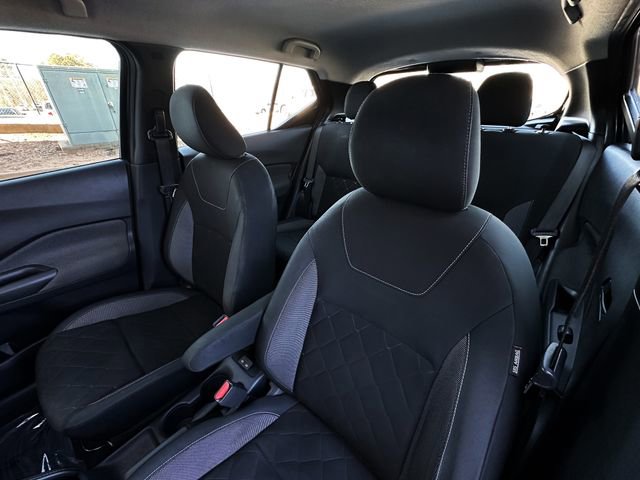 Used 2019 Nissan Kicks S image 11