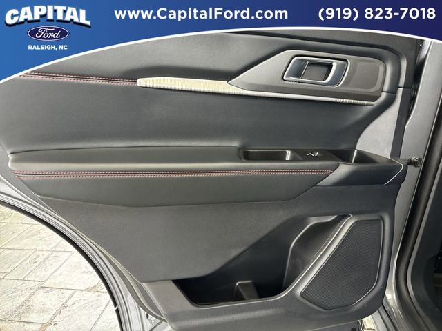 Certified 2025 Ford Explorer ST-Line w/ Premium Package image 17