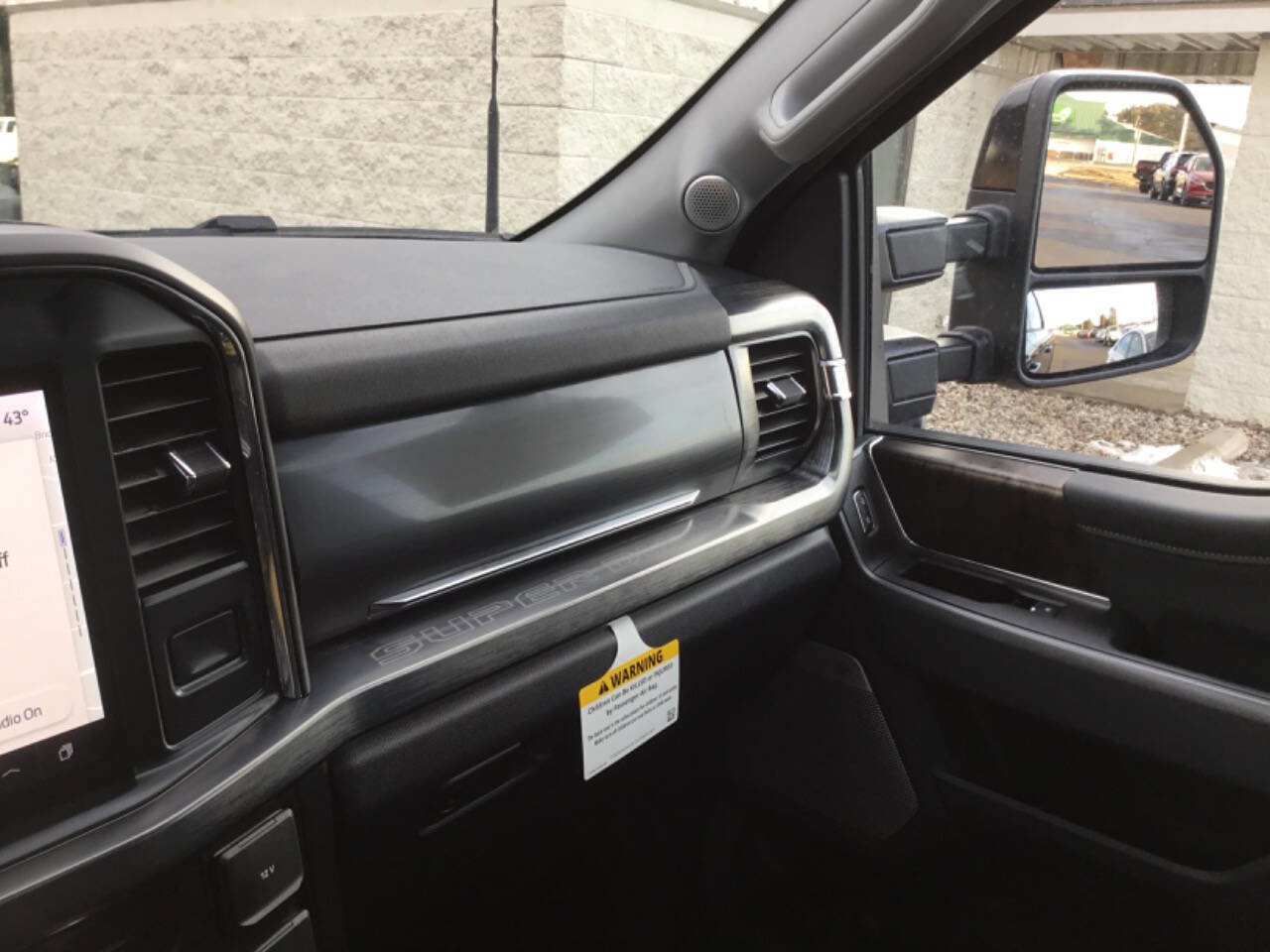 Used 2024 Ford F250 Lariat w/ Lariat Ultimate Package image 16