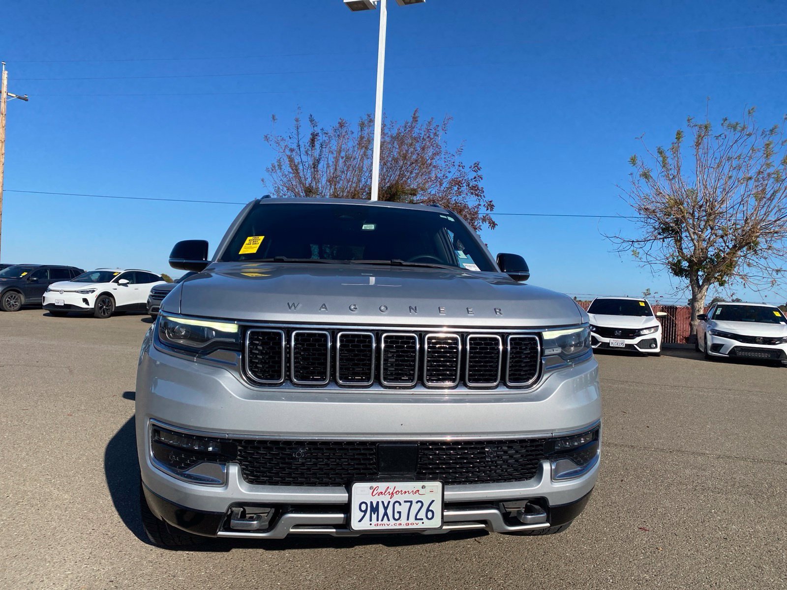 Used 2023 Jeep Wagoneer Series II w/ Premium Group I AWD/4WD image 3