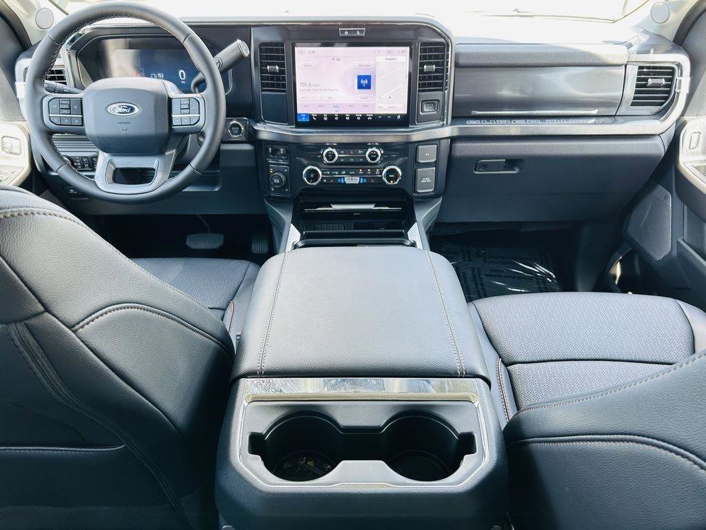 New 2025 Ford F250 Lariat w/ Black Appearance Package image 29