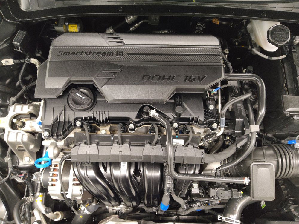 Used 2025 Hyundai Elantra SE FWD image 30