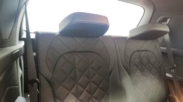 Used 2024 BMW X7 xDrive40i w/ M Sport Package image 30