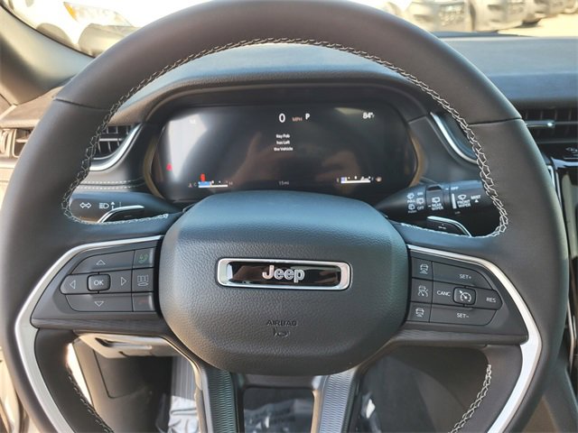 New 2025 Jeep Grand Cherokee Laredo image 29