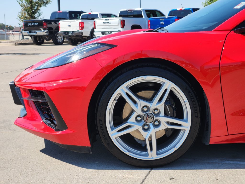 Used 2025 Chevrolet Corvette Stingray Premium Cpe w/ 3LT RWD image 14