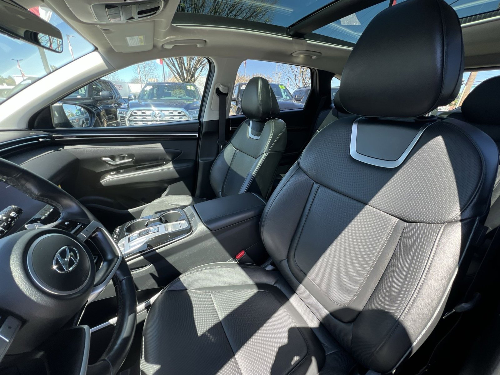 Used 2024 Hyundai Tucson Limited image 13