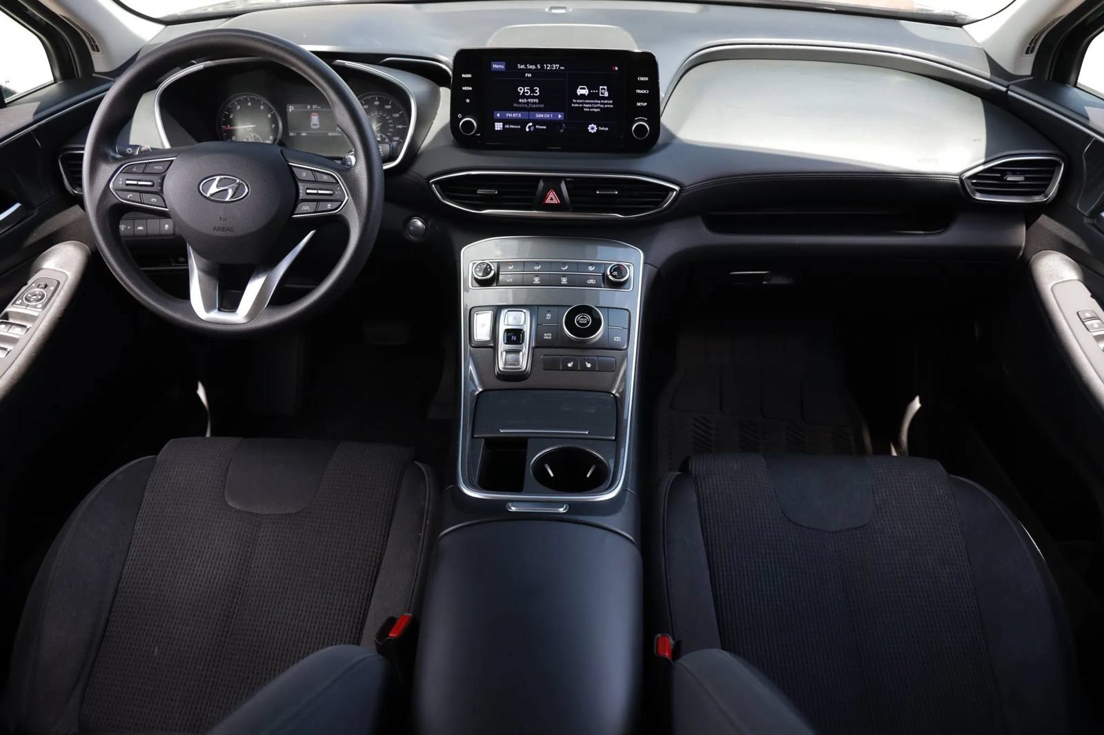 Used 2021 Hyundai Santa Fe SEL FWD image 2