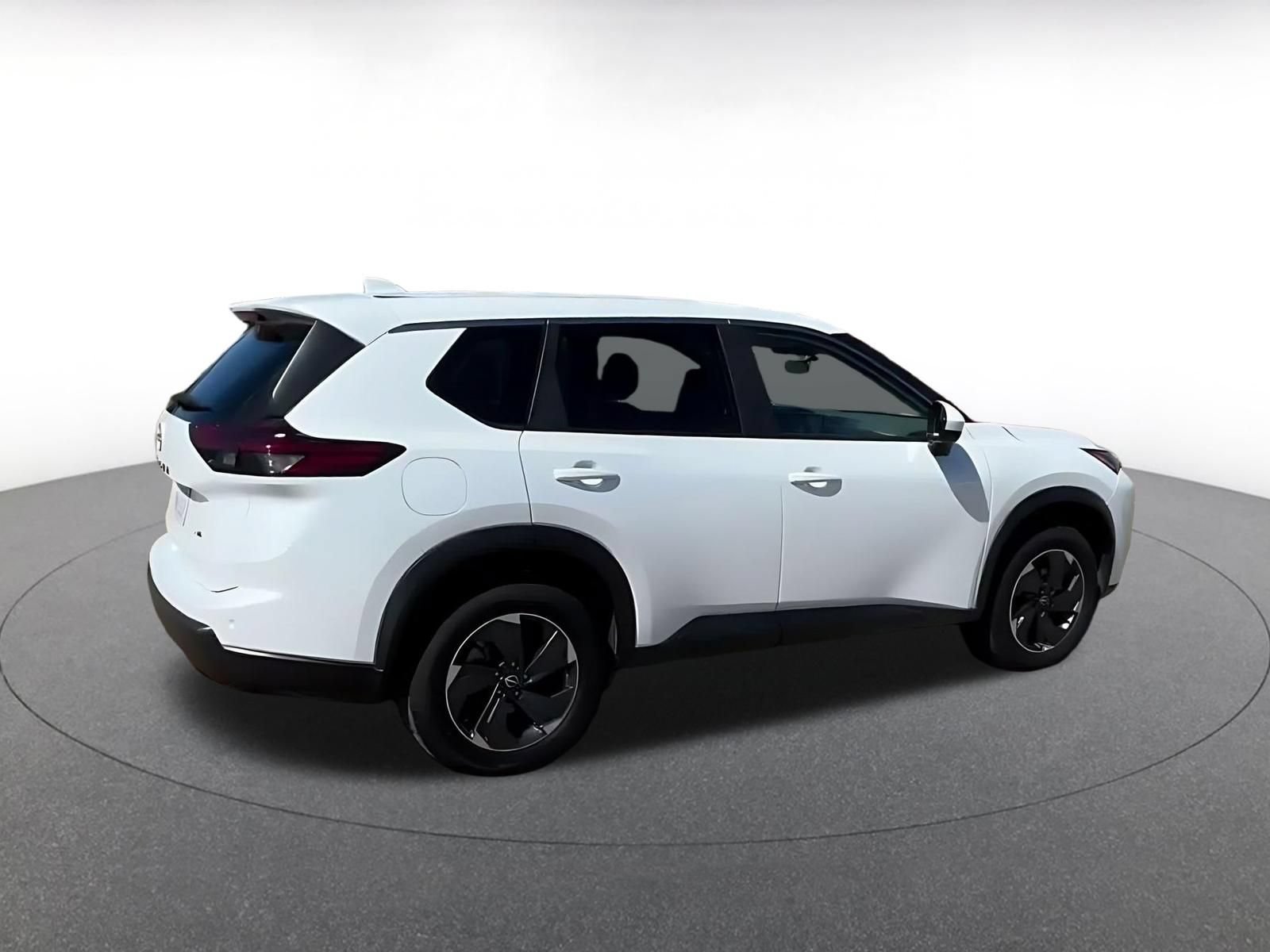 Used 2025 Nissan Rogue SV AWD/4WD image 13