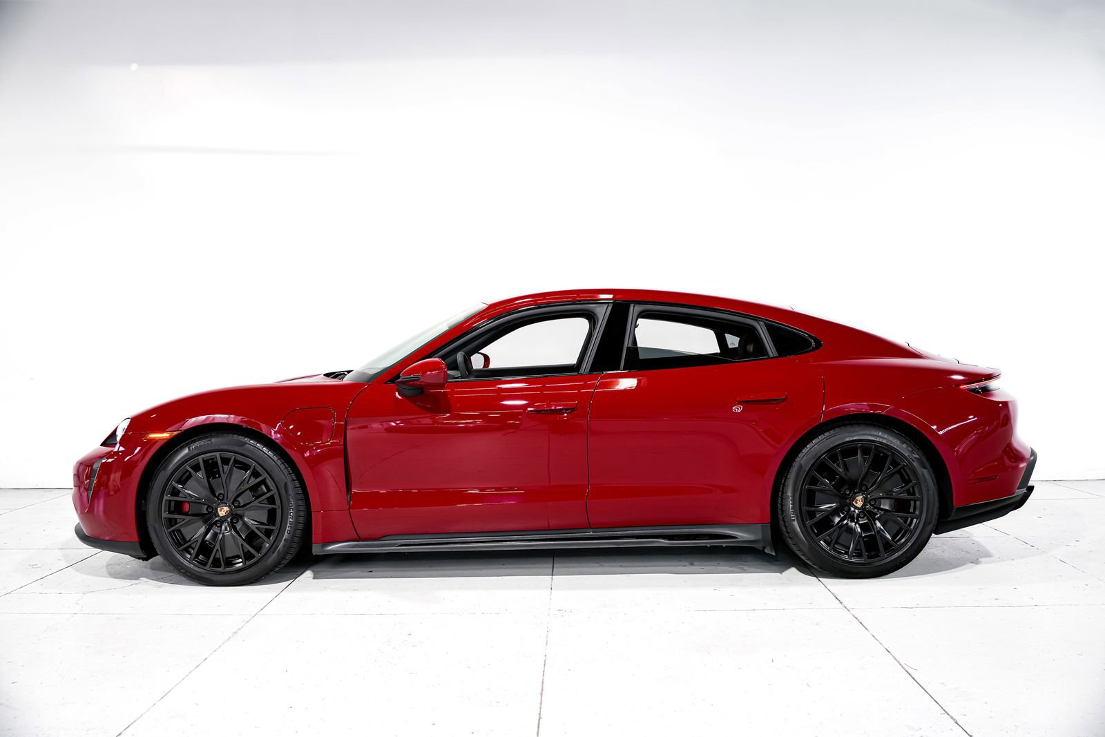 Used 2023 Porsche Taycan GTS AWD/4WD image 7