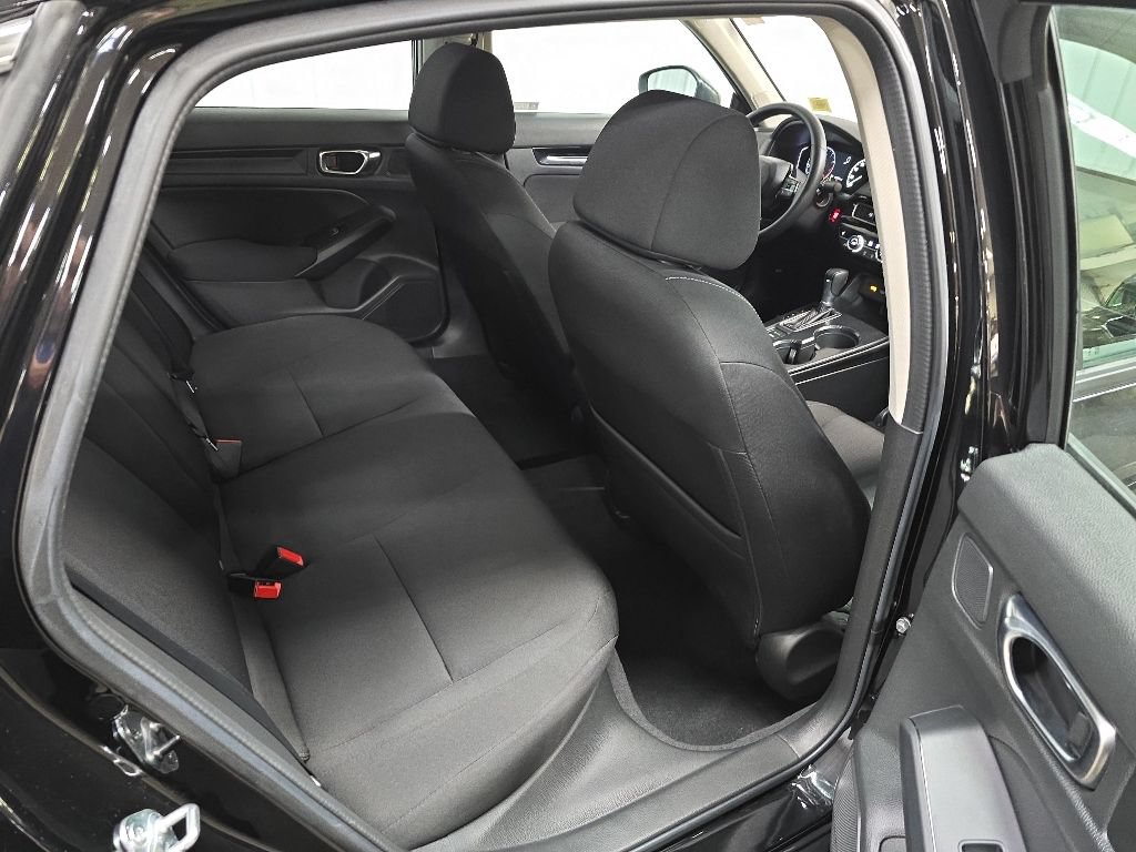 Used 2023 Honda Civic EX image 18