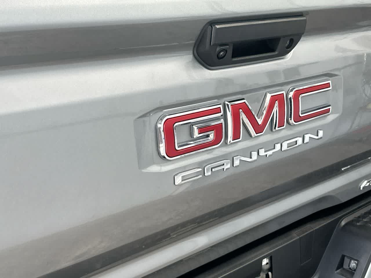 Used 2026 GMC Canyon AT4 w/ Technology Plus Package AWD/4WD image 10