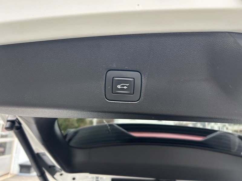 Used 2025 Chevrolet TrailBlazer LT w/ Convenience Package image 16