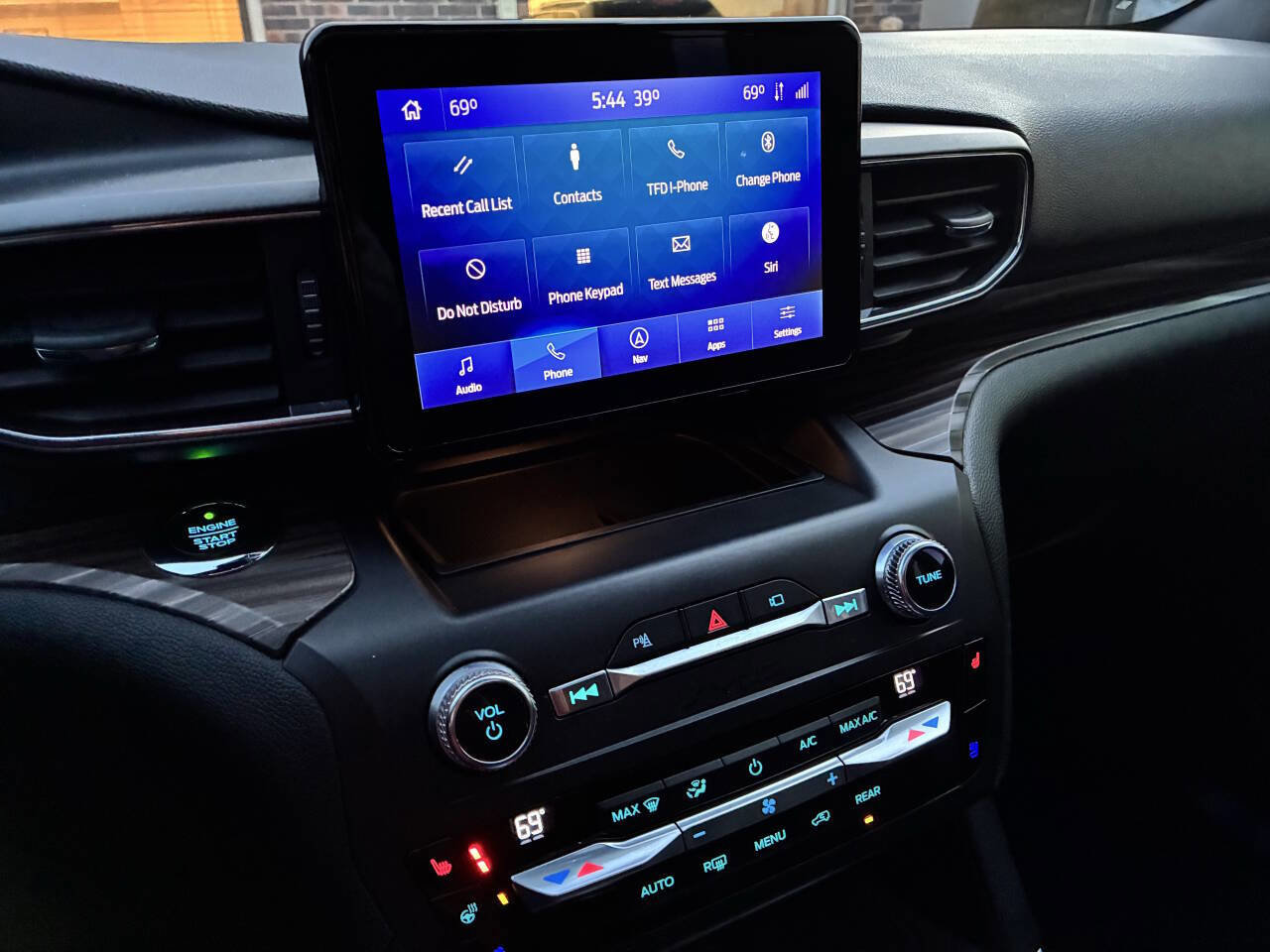 Used 2020 Ford Explorer Limited image 27