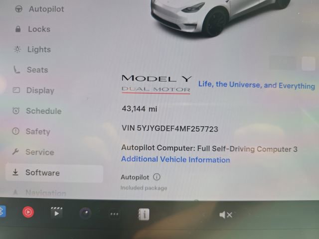 Used 2021 Tesla Model Y Performance image 27