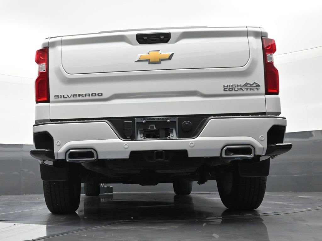 Used 2025 Chevrolet Silverado 1500 High Country w/ Technology Package RWD image 23