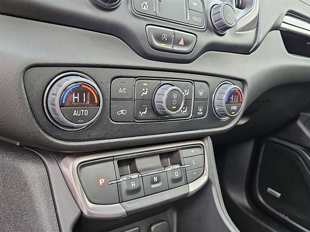 Used 2022 GMC Terrain AT4 w/ Infotainment Package II image 18