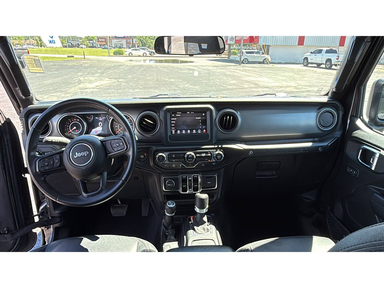 Used 2022 Jeep Wrangler Unlimited Sport AWD/4WD image 32