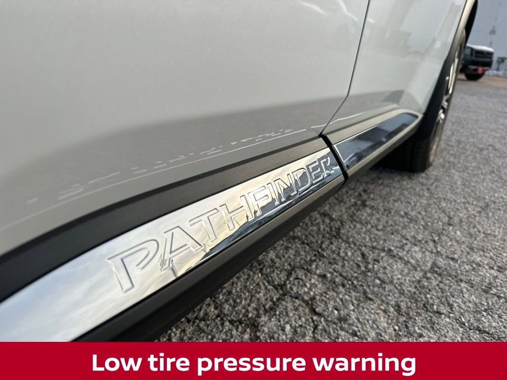 New 2025 Nissan Pathfinder Platinum w/ Cargo Package image 33