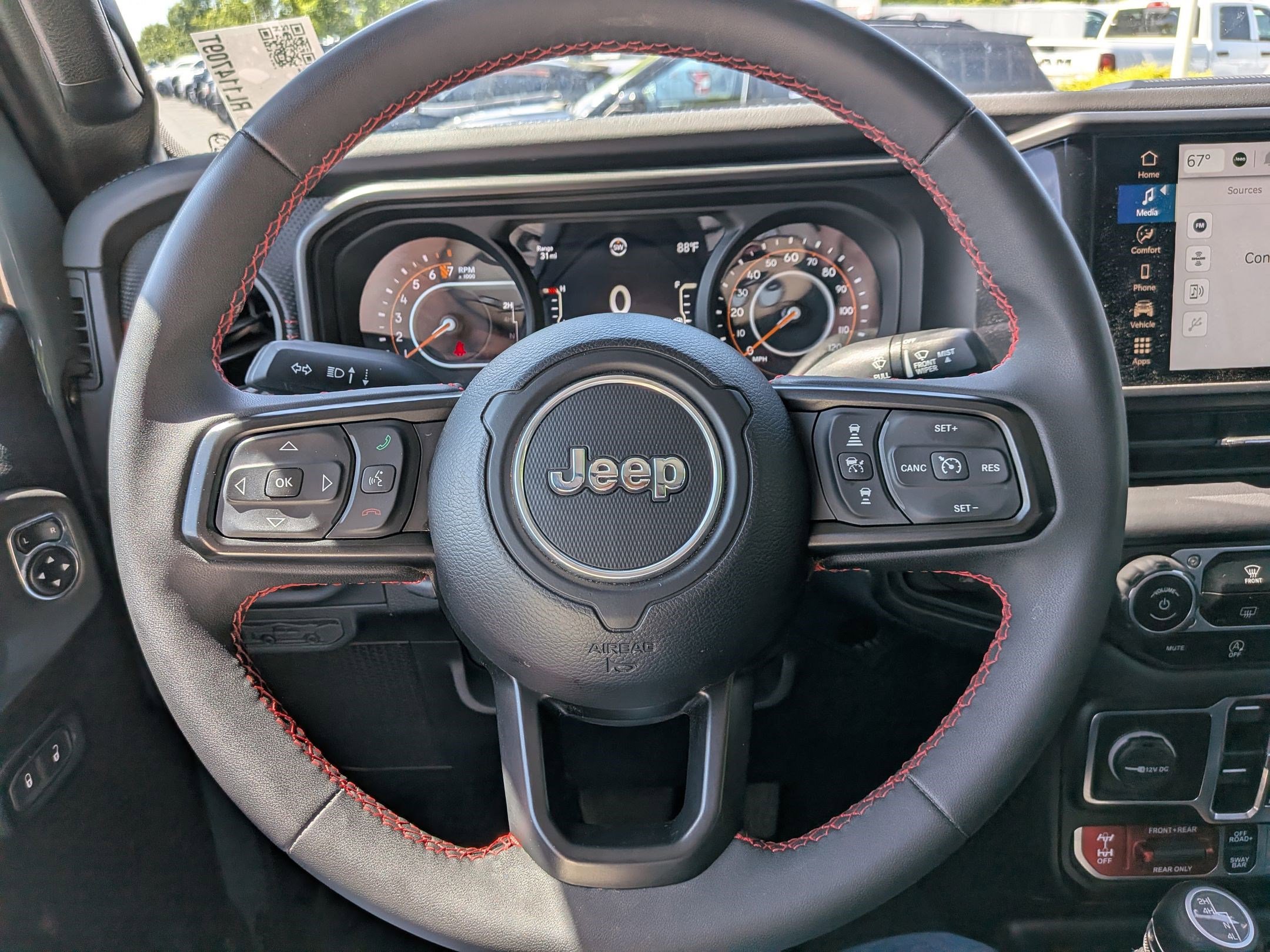 Used 2024 Jeep Gladiator Rubicon w/ Steel Bumper Group AWD/4WD image 18