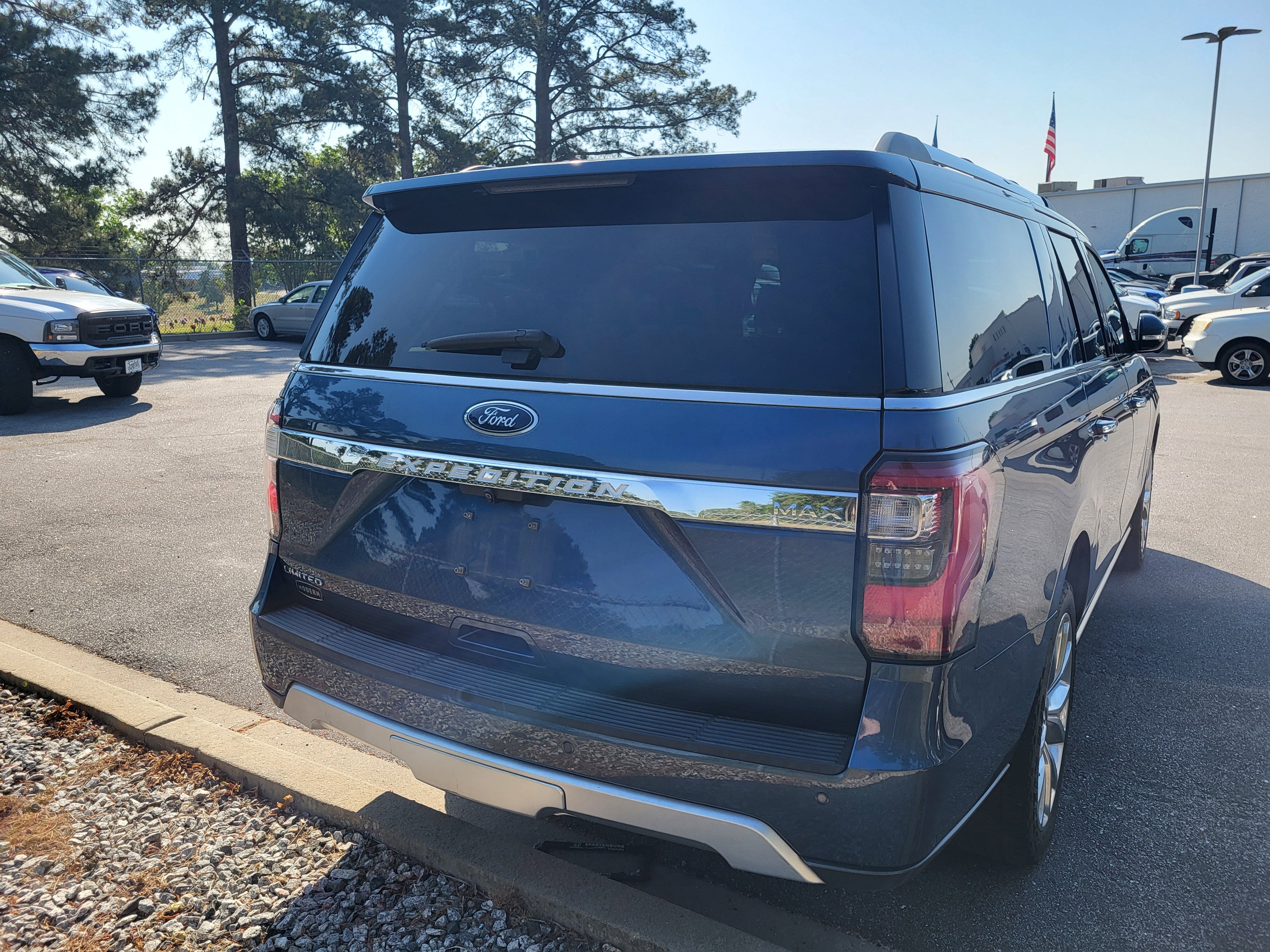 Used 2019 Ford Expedition Max Limited w/ Equipment Group 302A AWD/4WD image 5