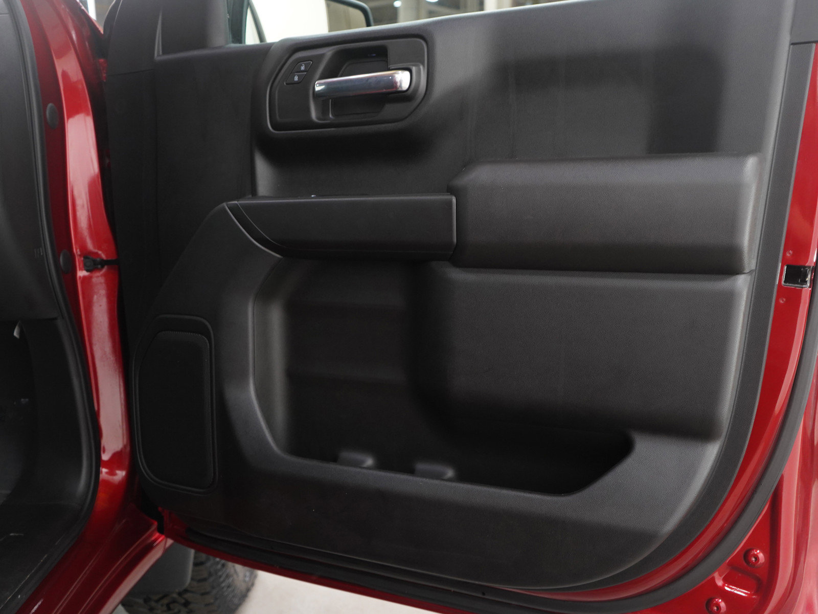 Used 2022 Chevrolet Silverado 1500 Custom Trail Boss AWD/4WD image 11