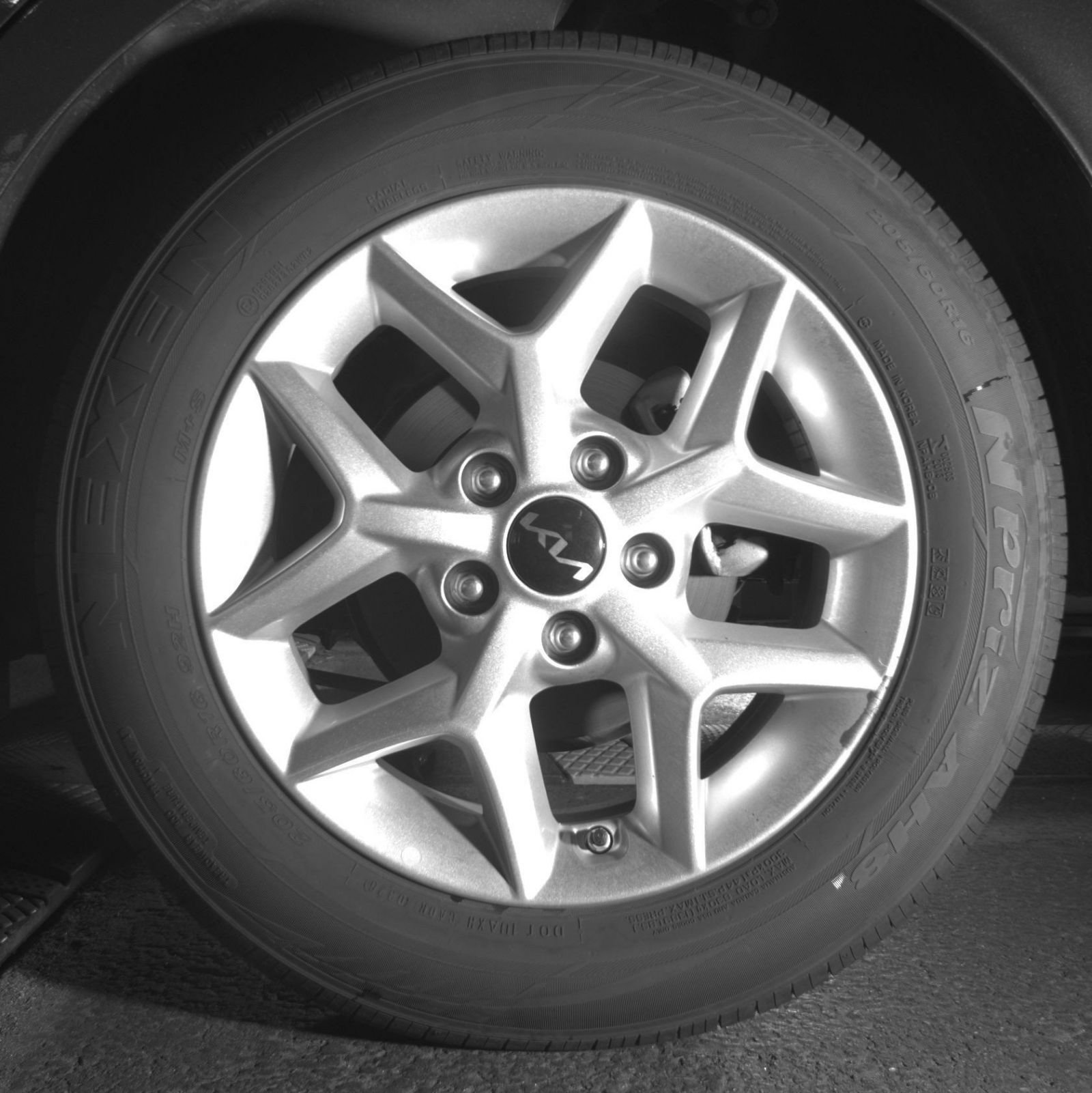 Used 2025 Kia Soul LX w/ LX Technology Package FWD image 22