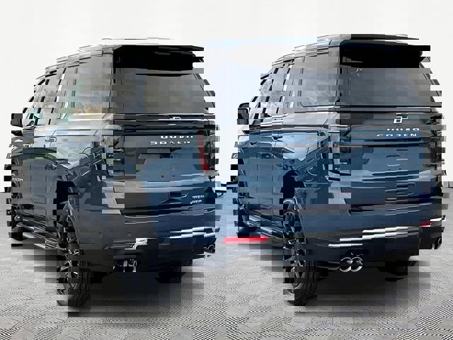 New 2026 Chevrolet Suburban Premier image 4