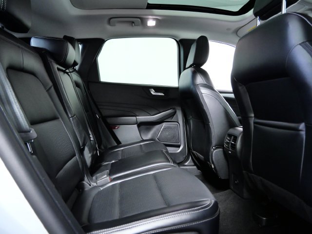 Certified 2025 Ford Escape Platinum AWD/4WD image 13