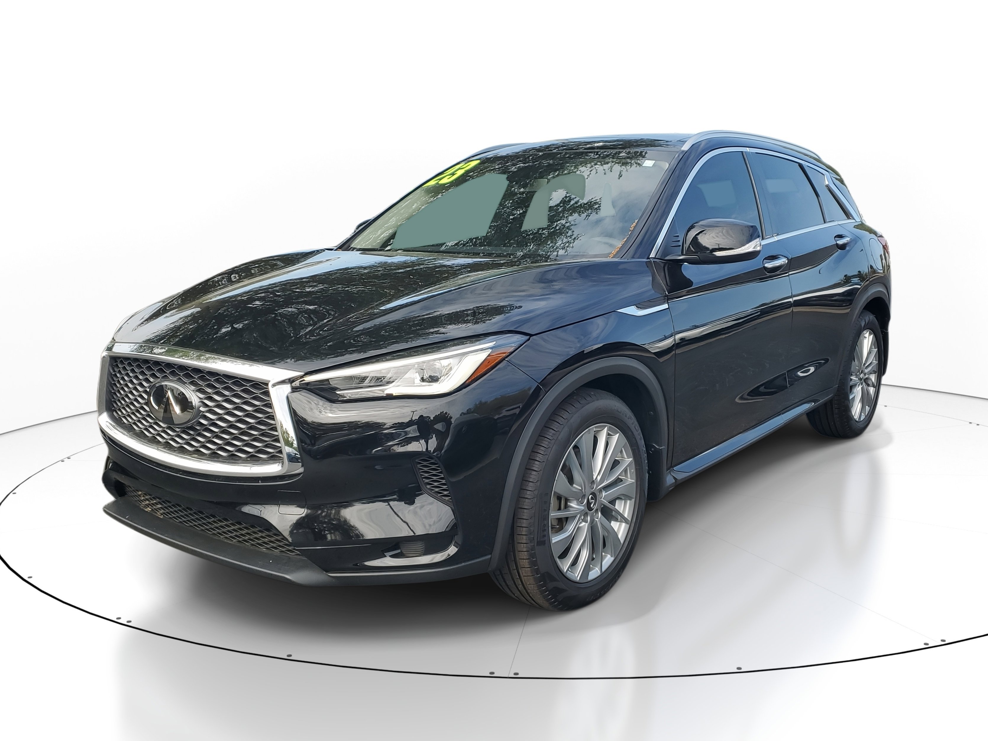 Used 2023 INFINITI QX50 Luxe FWD image 3