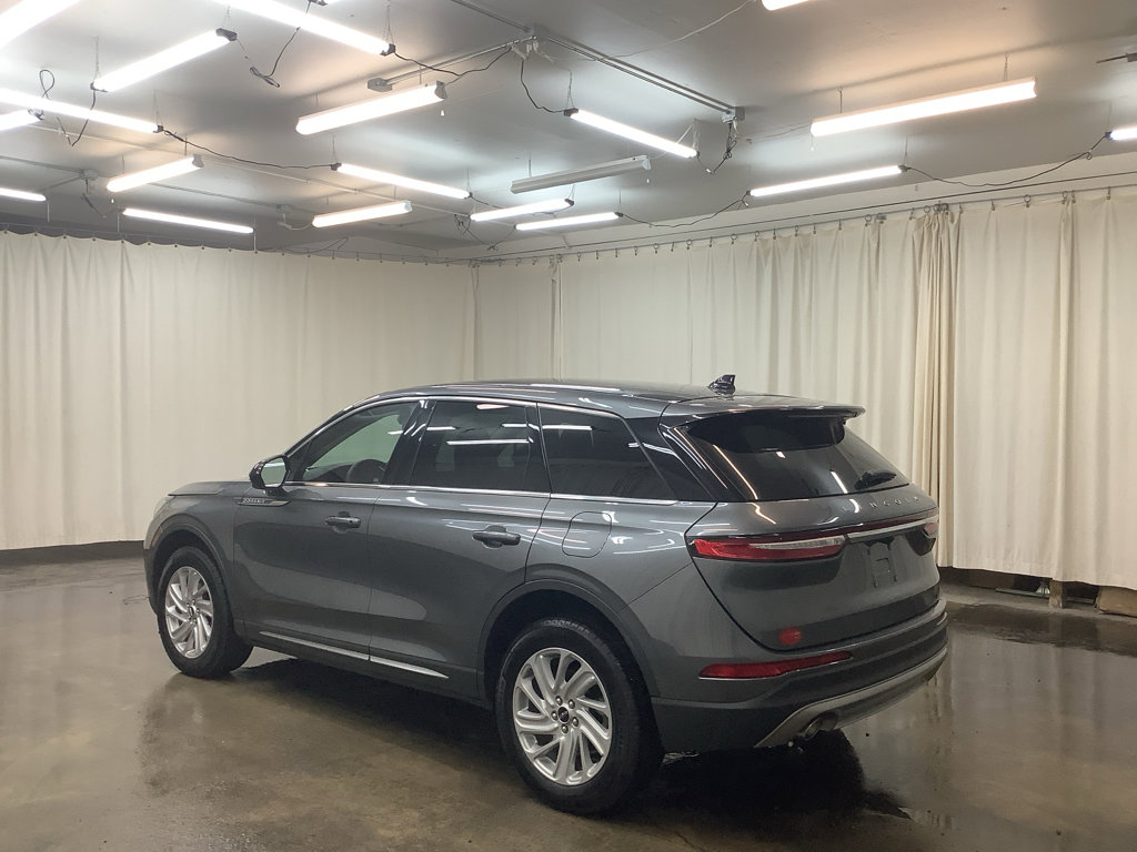 Used 2024 Lincoln Corsair AWD image 9