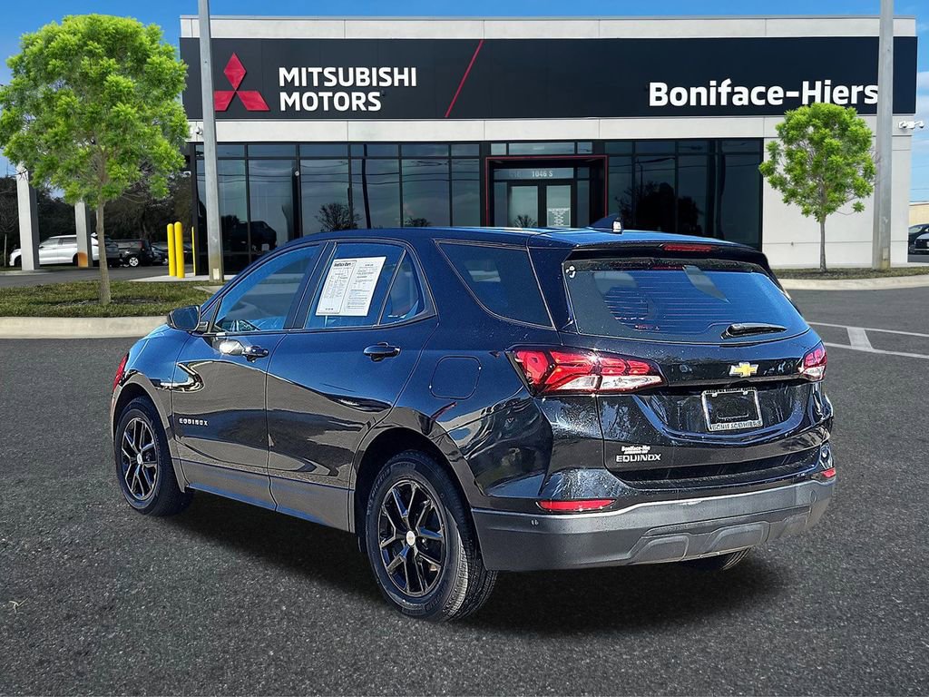 Used 2022 Chevrolet Equinox LS image 3