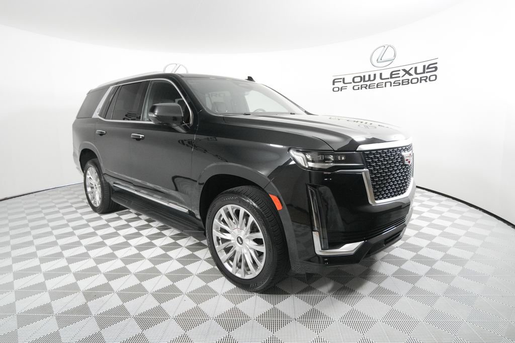 Used 2023 Cadillac Escalade Premium Luxury AWD/4WD image 3
