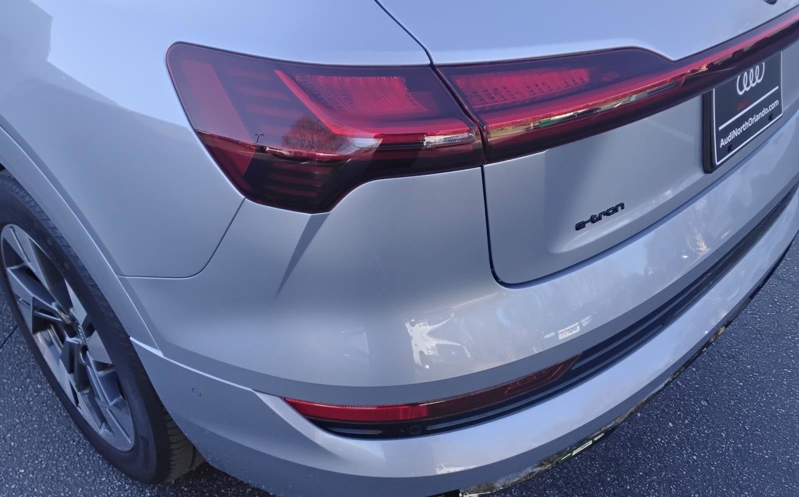 Certified 2022 Audi e-tron Premium w/ Convenience Plus Package image 8