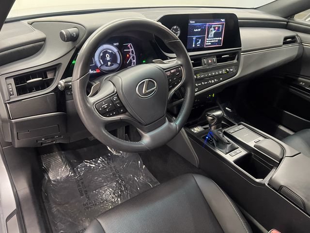 Certified 2022 Lexus ES 300h w/ Premium Package FWD image 16
