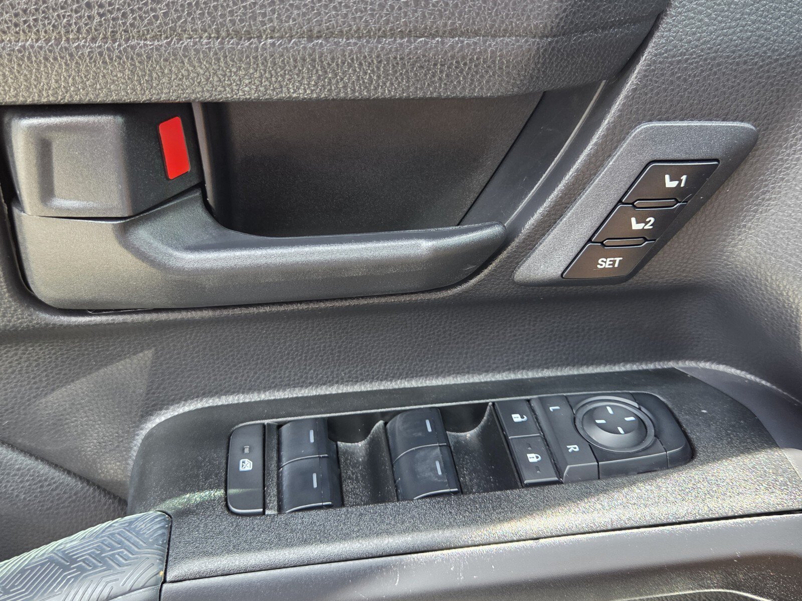 Certified 2025 Toyota 4Runner TRD Off-Road Premium AWD/4WD image 14