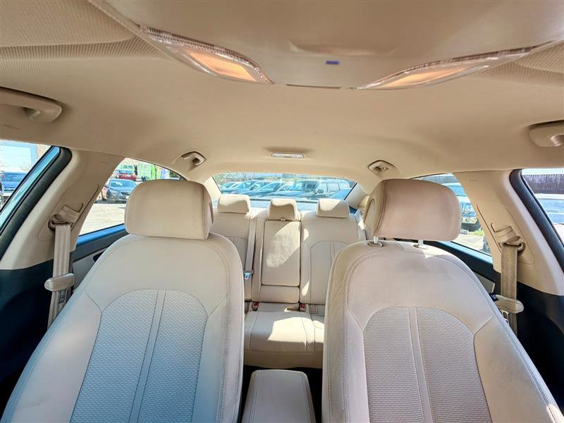 Used 2015 Hyundai Sonata SE FWD image 17