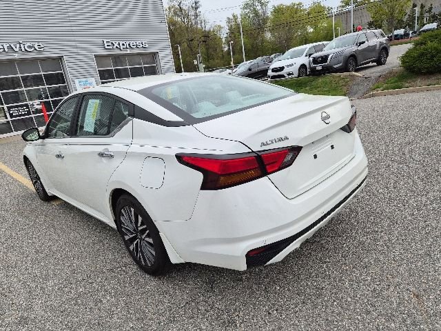 Used 2024 Nissan Altima 2.5 SV w/ SV Premium Package FWD image 7