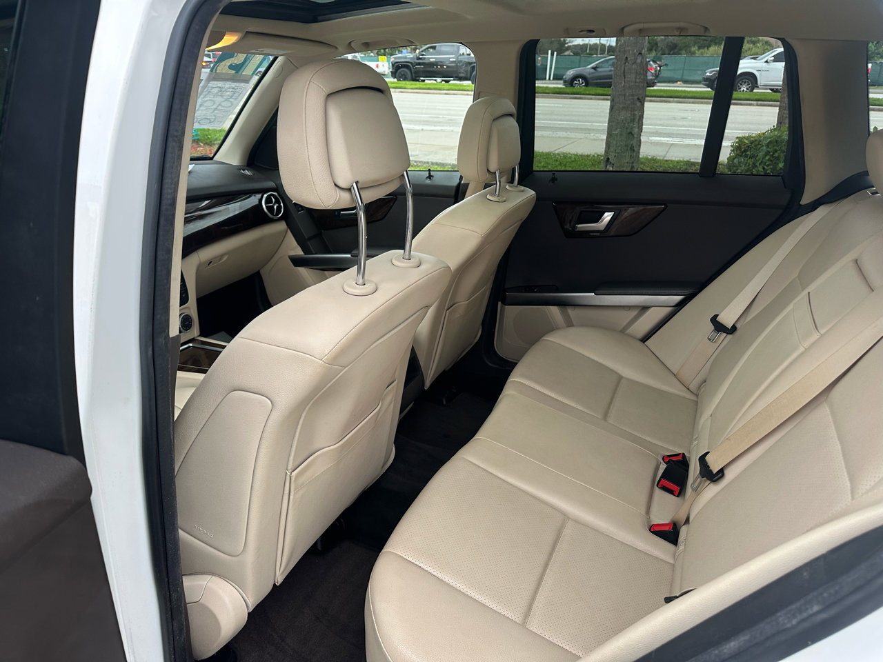 Used 2015 Mercedes-Benz GLK 350 4MATIC image 15