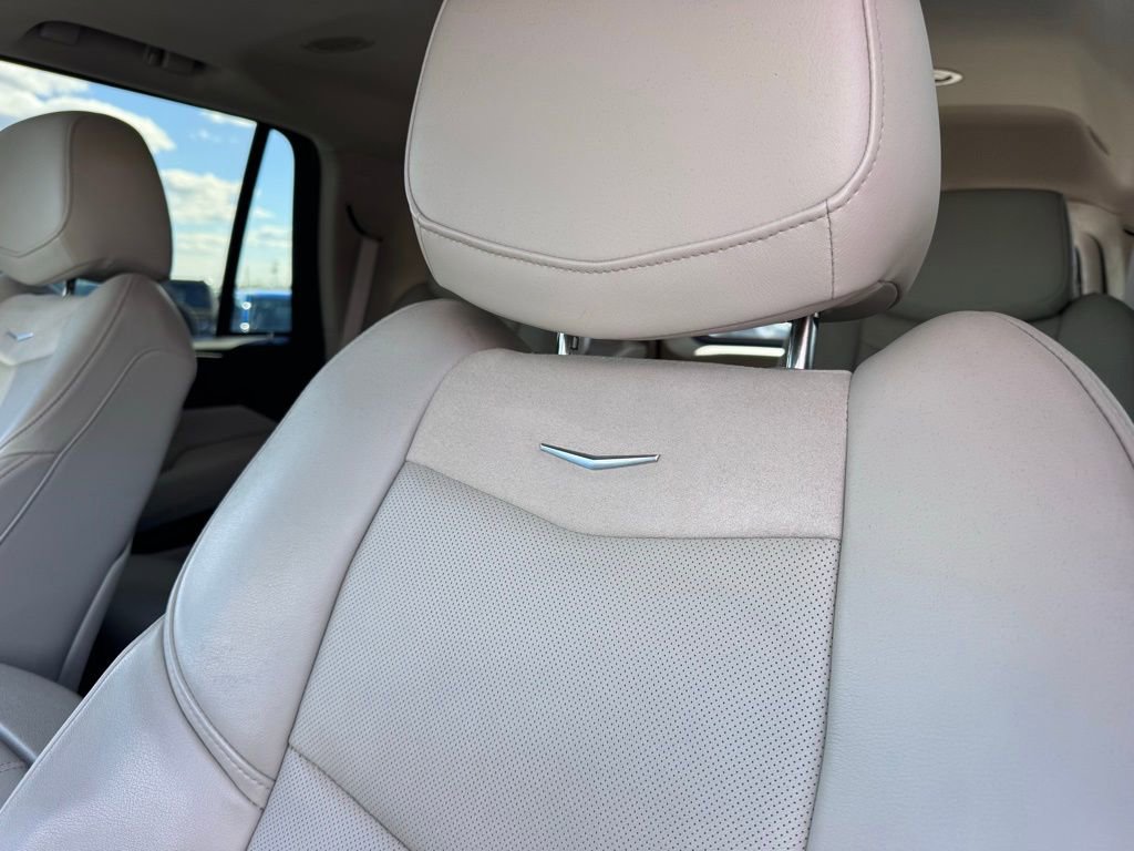 Used 2019 Cadillac Escalade Luxury image 24