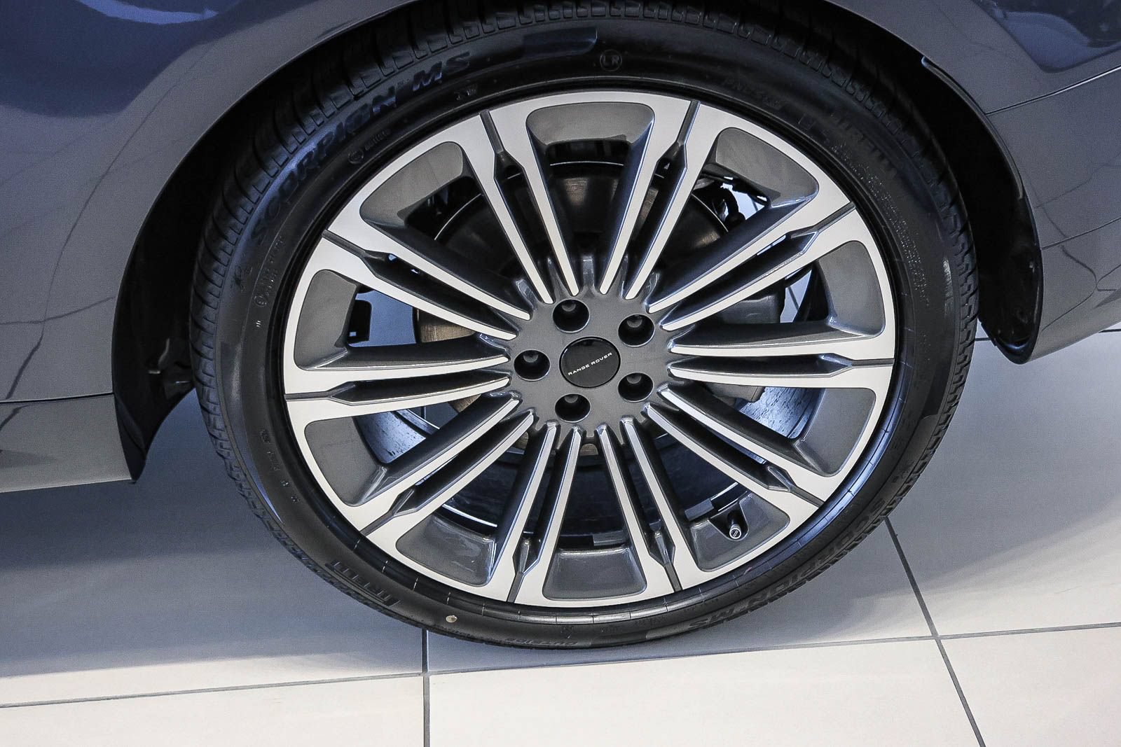 New 2026 Land Rover Range Rover Sport Dynamic SE AWD/4WD image 8