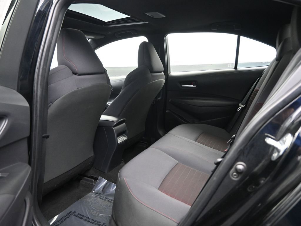 Used 2024 Toyota Corolla SE w/ SE Premium Package image 27