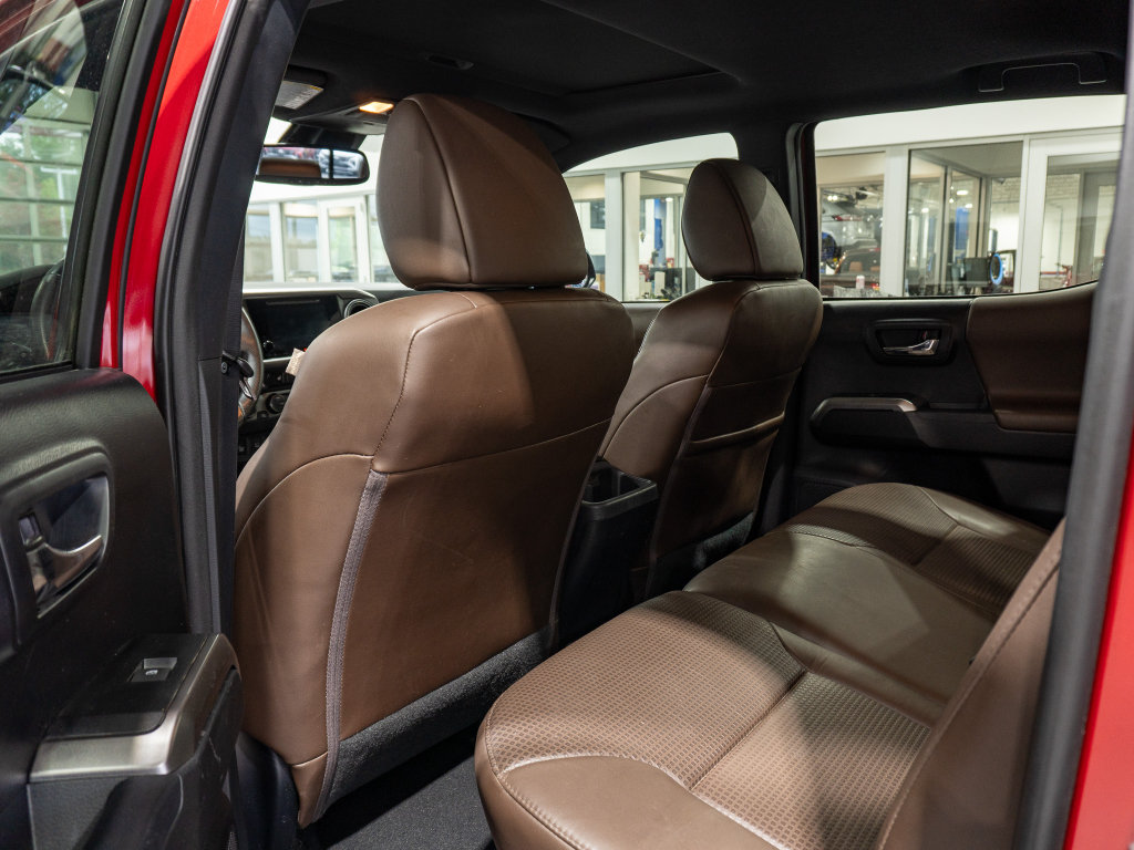 Used 2019 Toyota Tacoma Limited AWD/4WD image 13