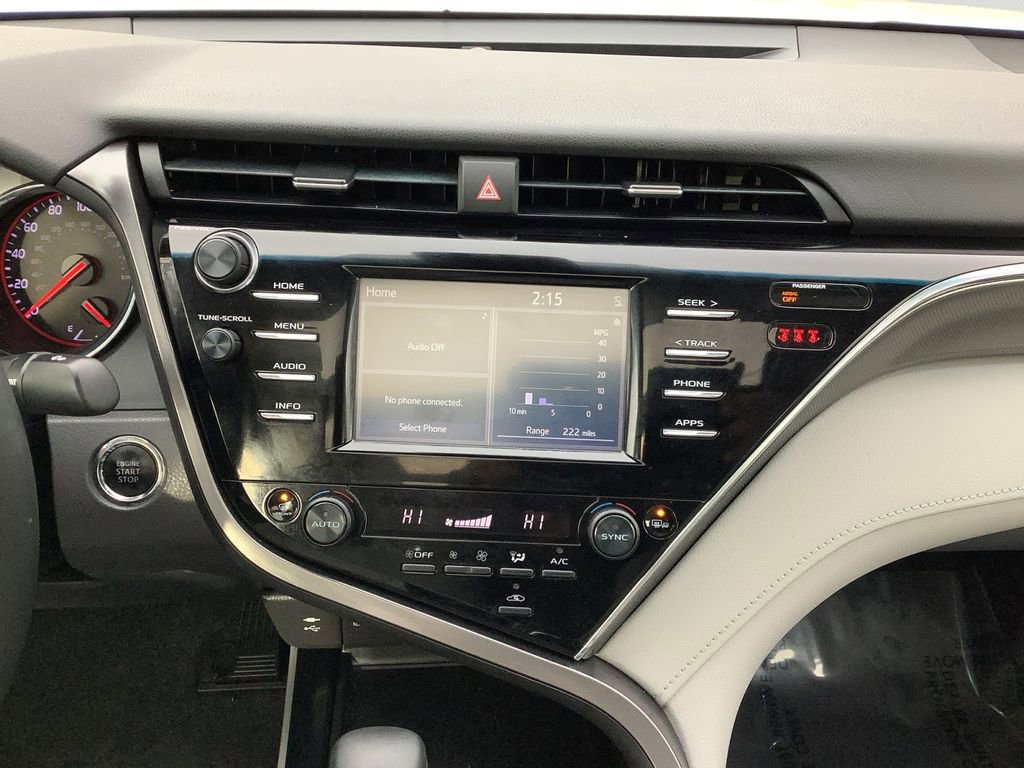 Used 2018 Toyota Camry XSE image 18